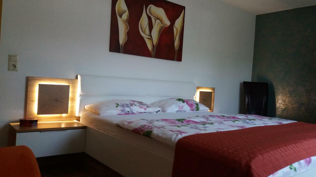 Ferienwohnung Rosentraum Oberotterbach Dış mekan fotoğraf